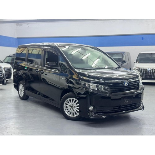 TOYOTA  VOXY HYBRID V